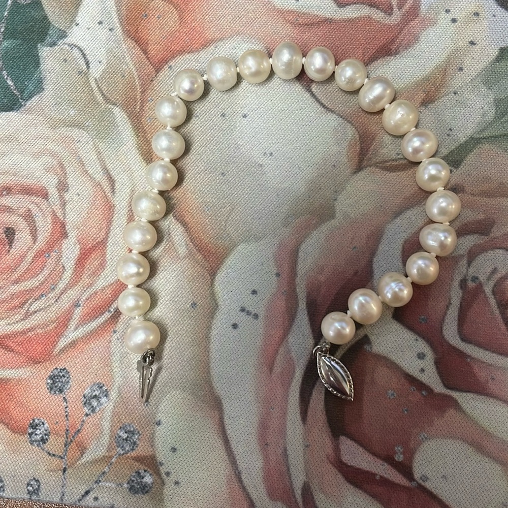 8 inch Freshwater Pearl bracelet